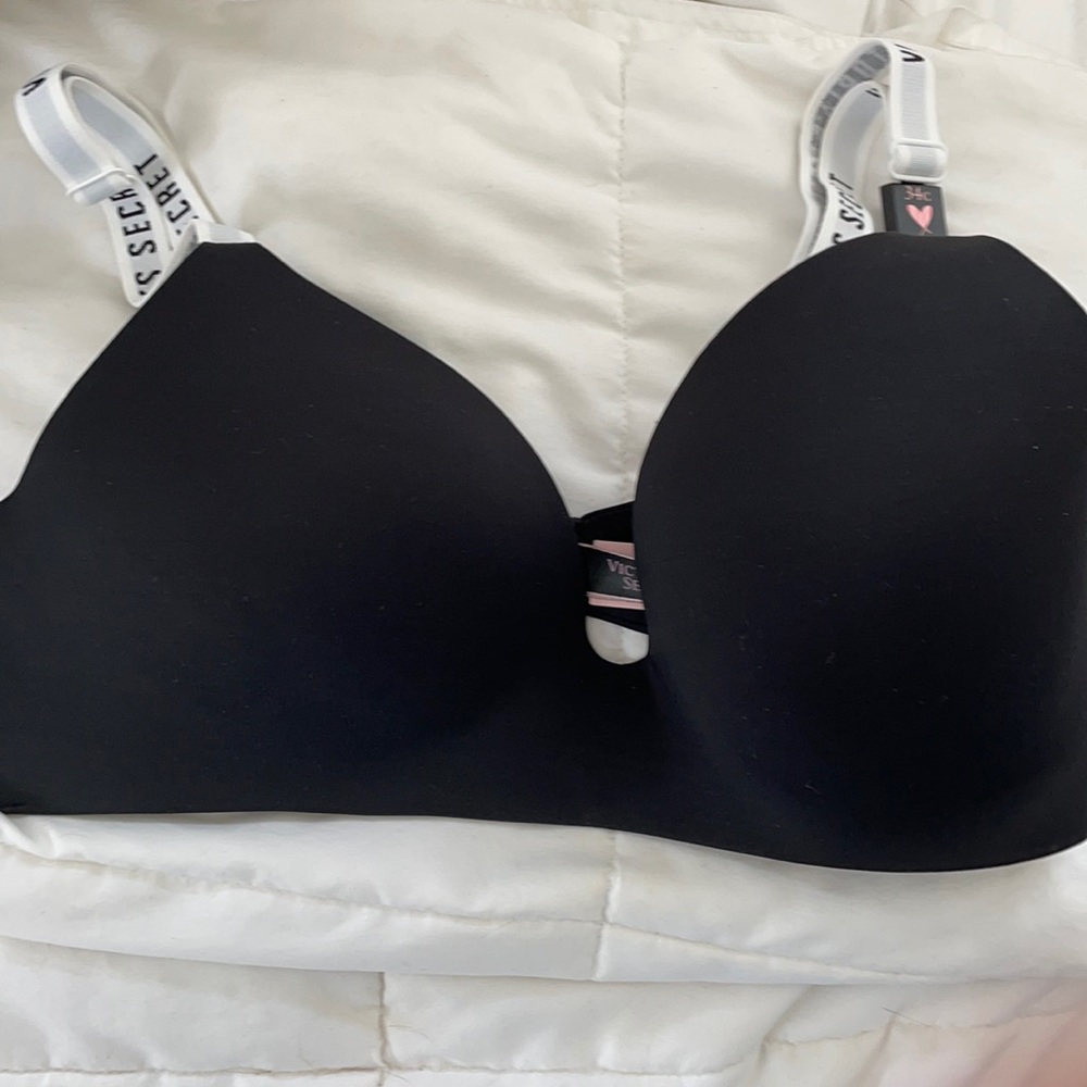 NWT Victoria’s Secret Bra 34C